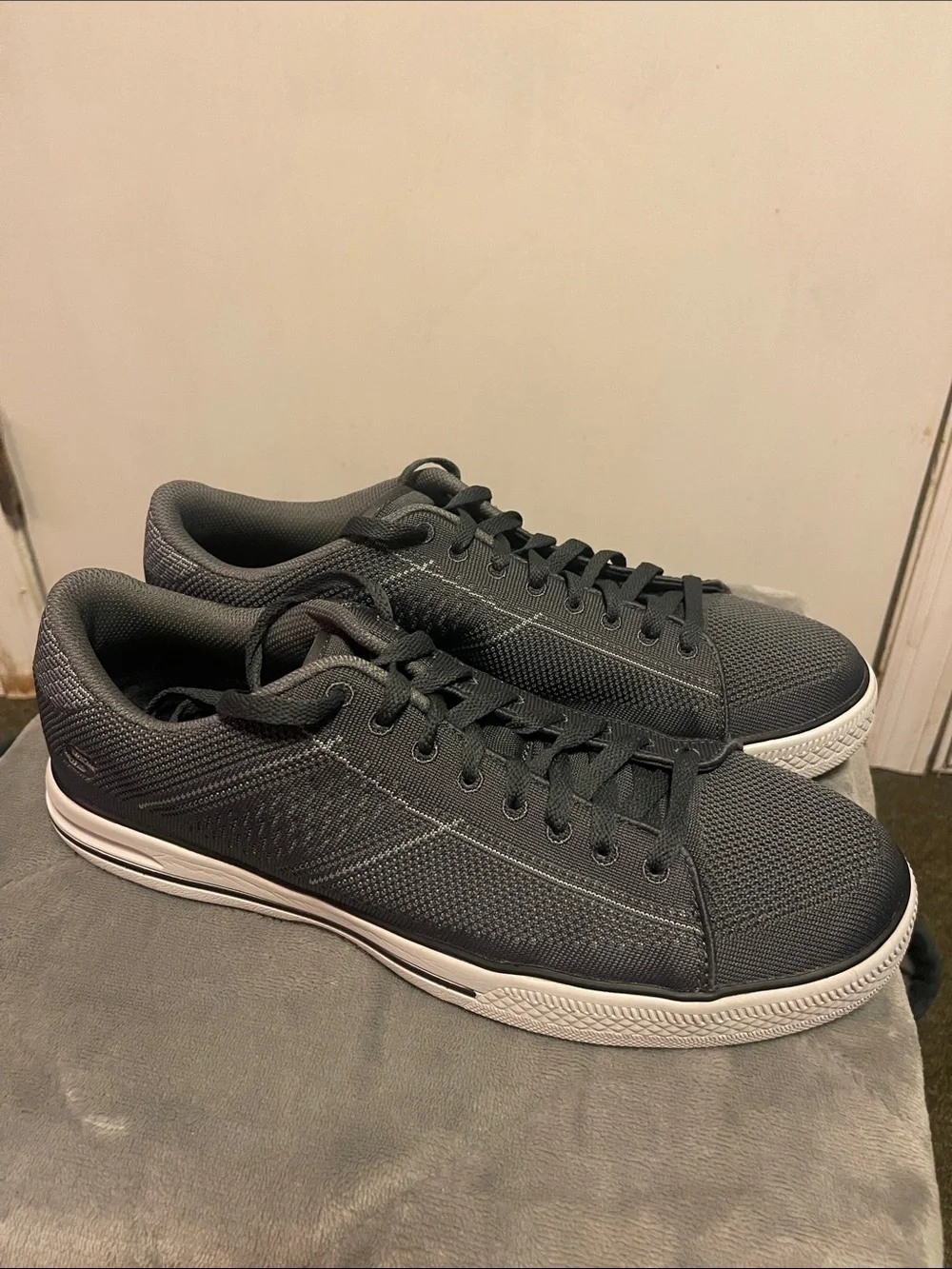 Skechers Men's Charcoal Knit Low-Top Lace-Up Sneakers